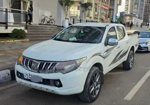 Mitsubishi L200 2015 White