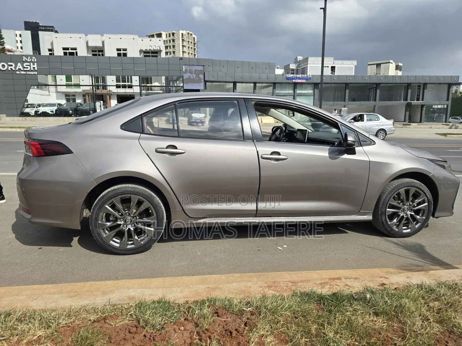 Toyota Corolla 2022 Gold