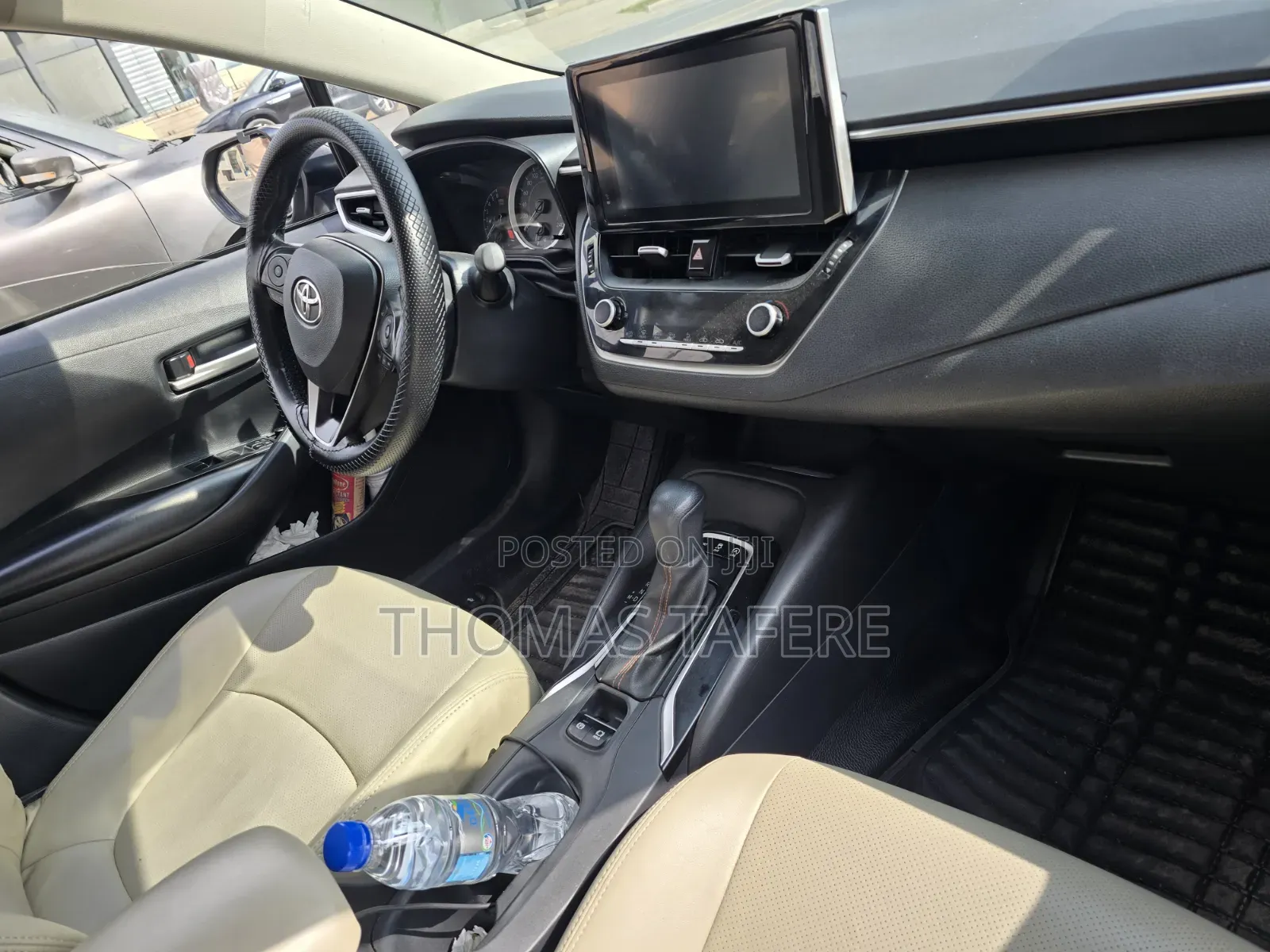 Toyota Corolla 2022 Gold