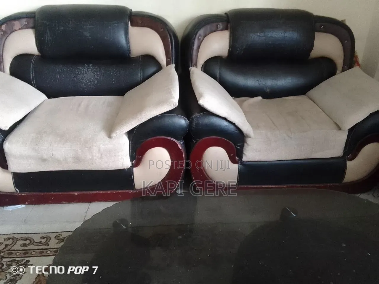 Used Sofa የሚሸጥ