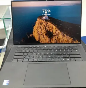 New Laptop Dell Precision 5560 16GB Intel Core i9 SSD 512GB