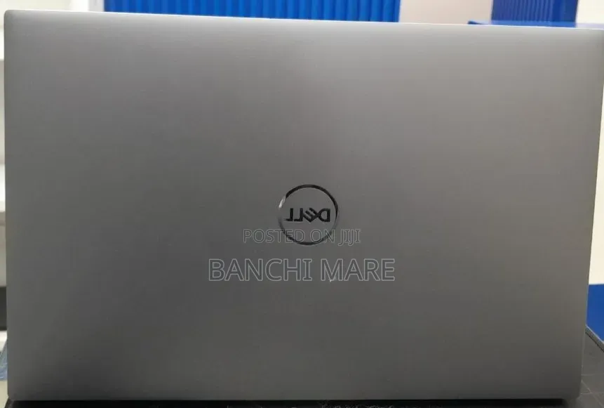 New Laptop Dell Precision 5560 16GB Intel Core i9 SSD 512GB