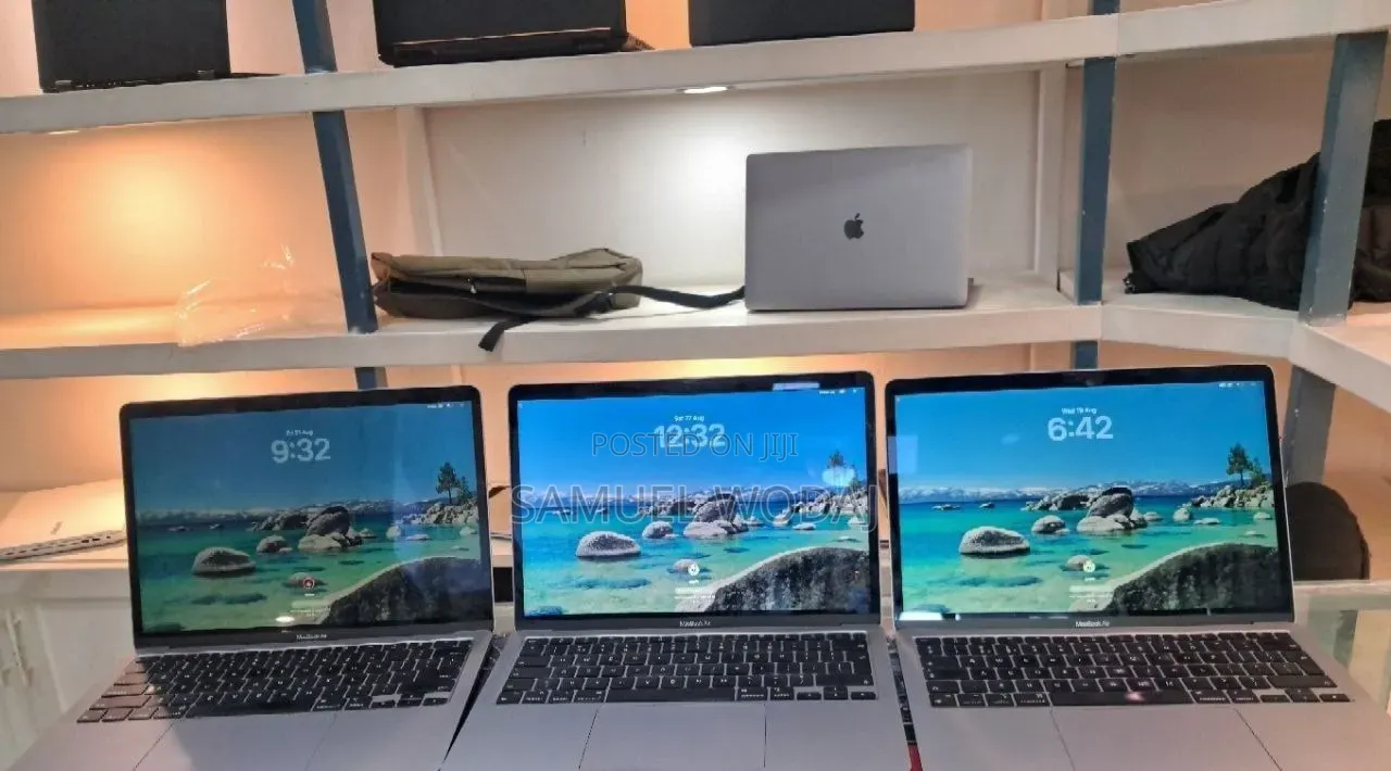 New Laptop Apple MacBook Pro 2021 M1 8GB Apple M1 SSD 256GB