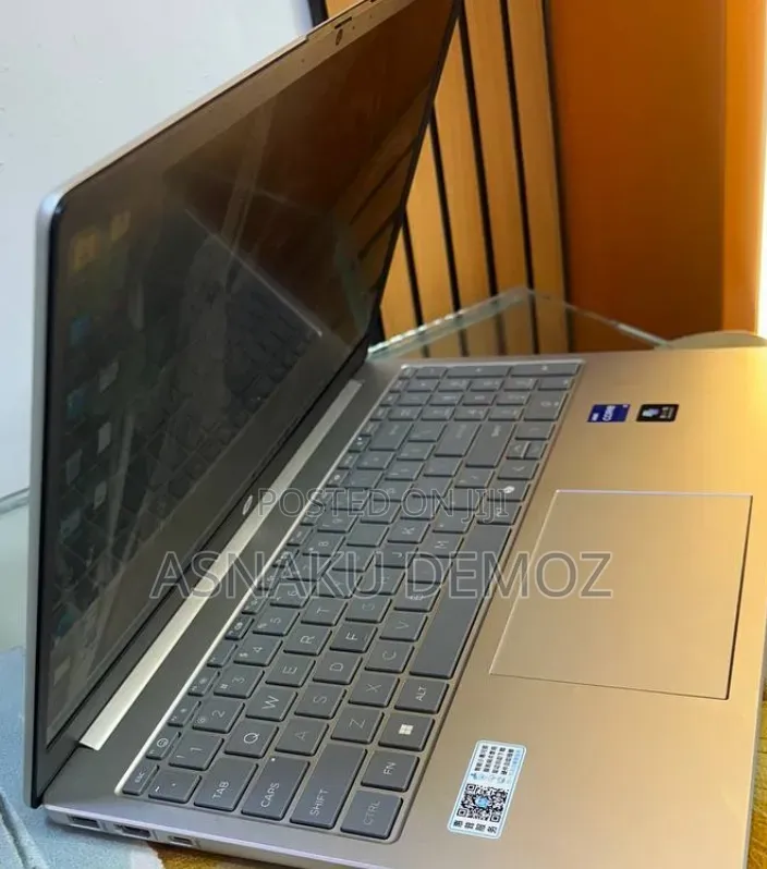 New Laptop HP Stream Notebook 16GB Intel Core i7 SSD 1T