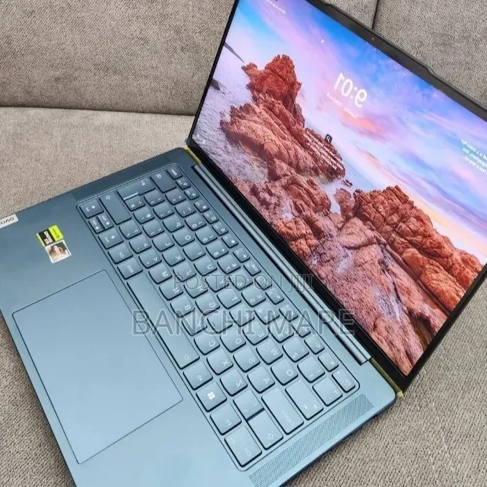 New Laptop Lenovo Yoga 7i 16GB AMD Ryzen 7 SSD 512GB