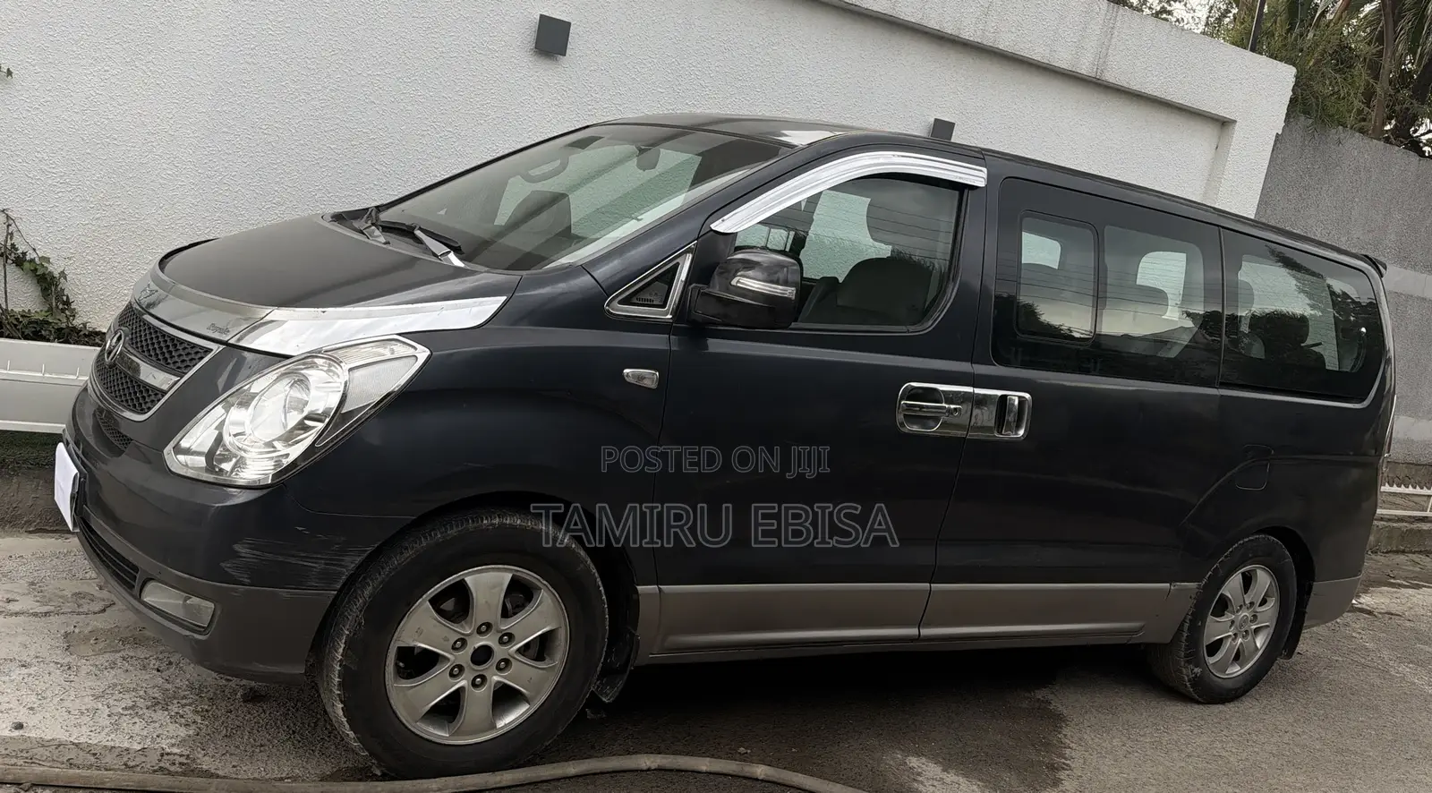 Hyundai H200 2015 Blue