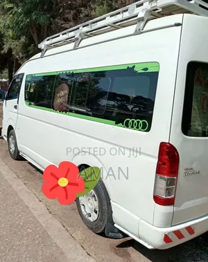 Toyota HiAce 2020 White