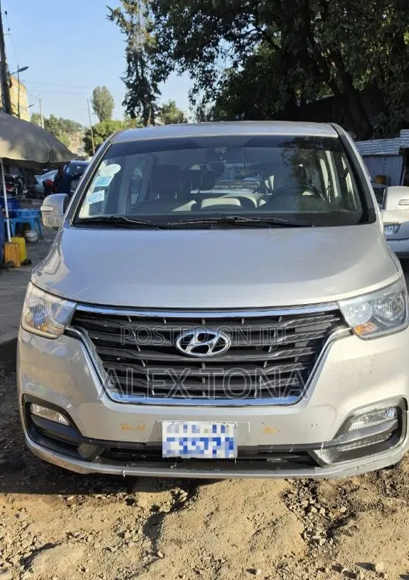 Hyundai Starex 2021 Grey