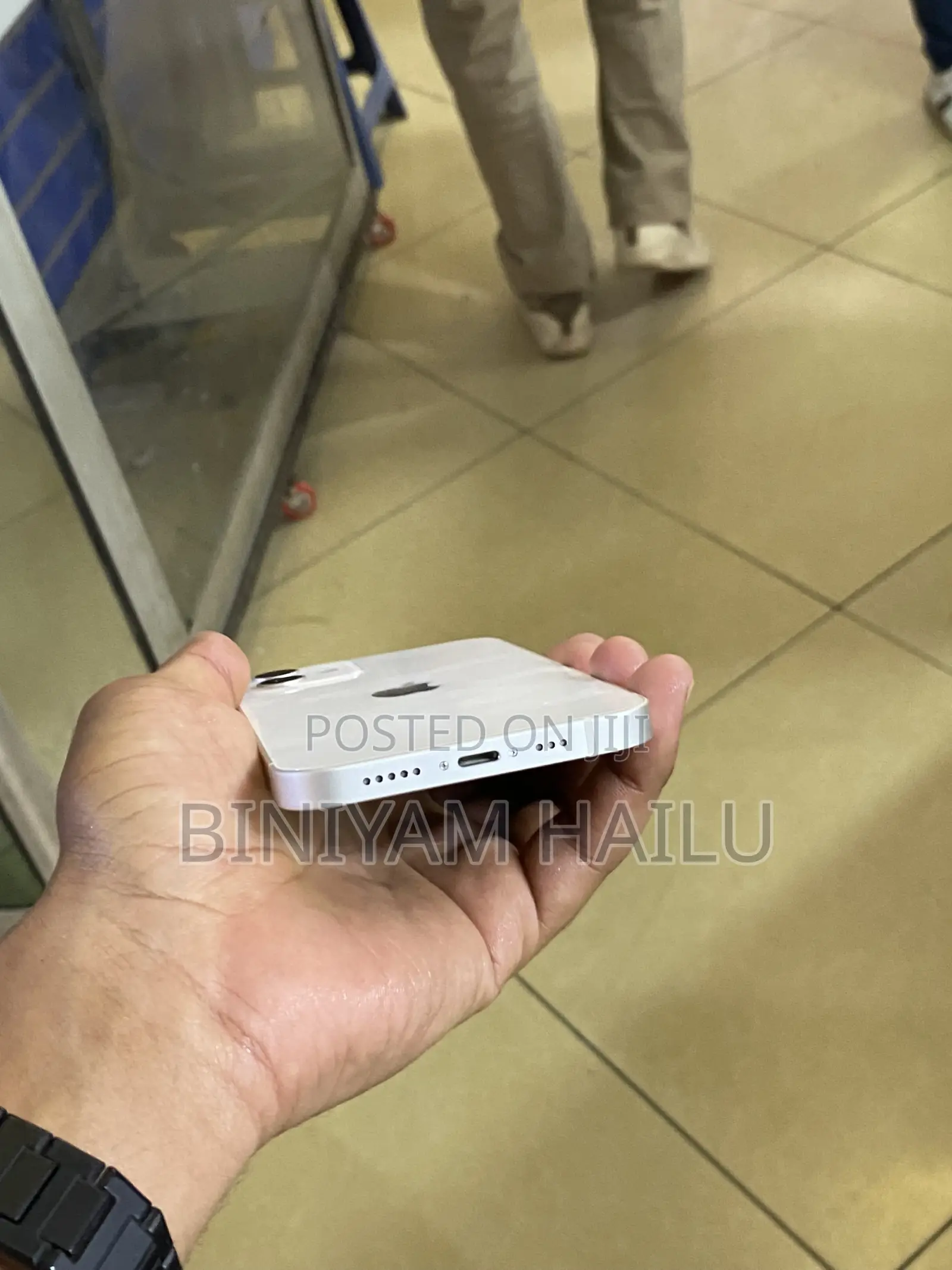 New Apple iPhone 12 128 GB White