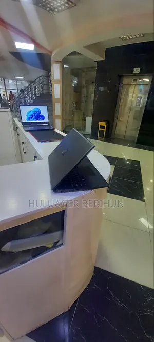 New Laptop HP Stream Notebook 8GB Intel Core i7 HDD 1T