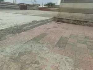 Space Rent for Garaij Show Room Aod Store