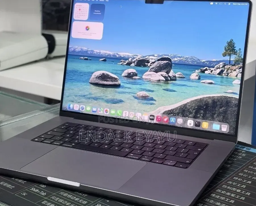 New Laptop Apple MacBook Pro 2021 M1 32GB Apple M1 Pro SSD 512GB