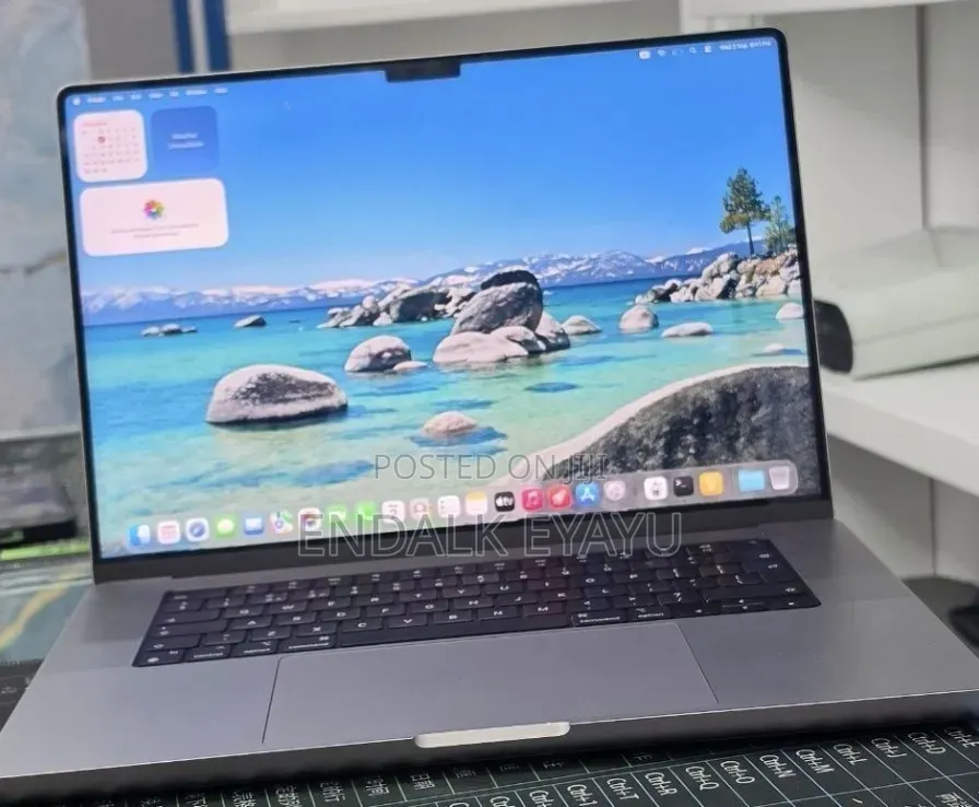 New Laptop Apple MacBook Pro 2021 M1 32GB Apple M1 Pro SSD 512GB