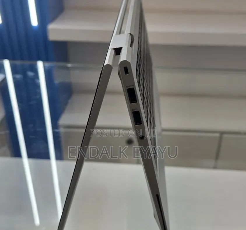 New Laptop HP EliteBook 830 G8 16GB Intel Core i7 SSD 512GB