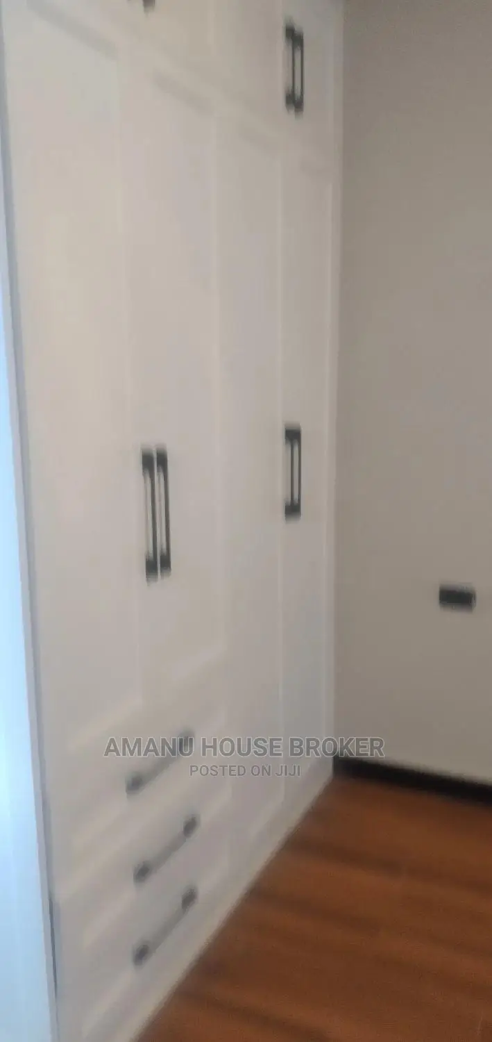 3bdrm Apartment in Addis Abeba Urgent, Yeka for Rent