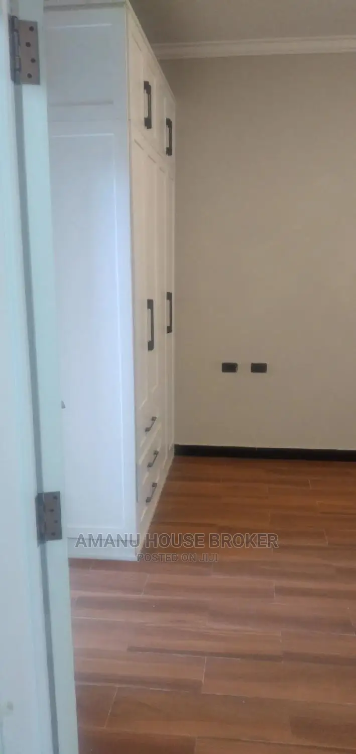 3bdrm Apartment in Addis Abeba Urgent, Yeka for Rent