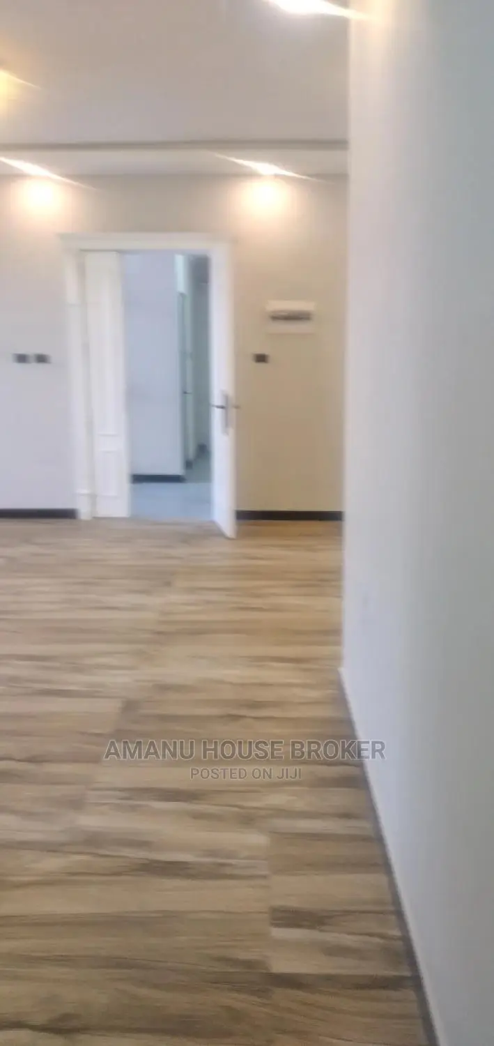 3bdrm Apartment in Addis Abeba Urgent, Yeka for Rent