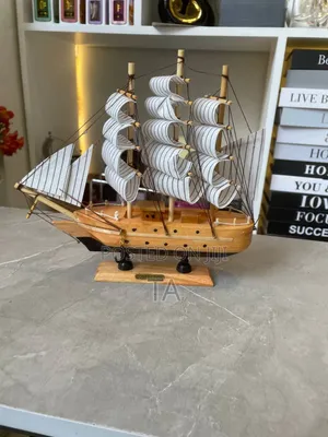 Handcrafted Wooden Sailing Ship Model የእንጨት መርከብ ቅርጽ ቅርጻ ቅርጽ ቅርፅ