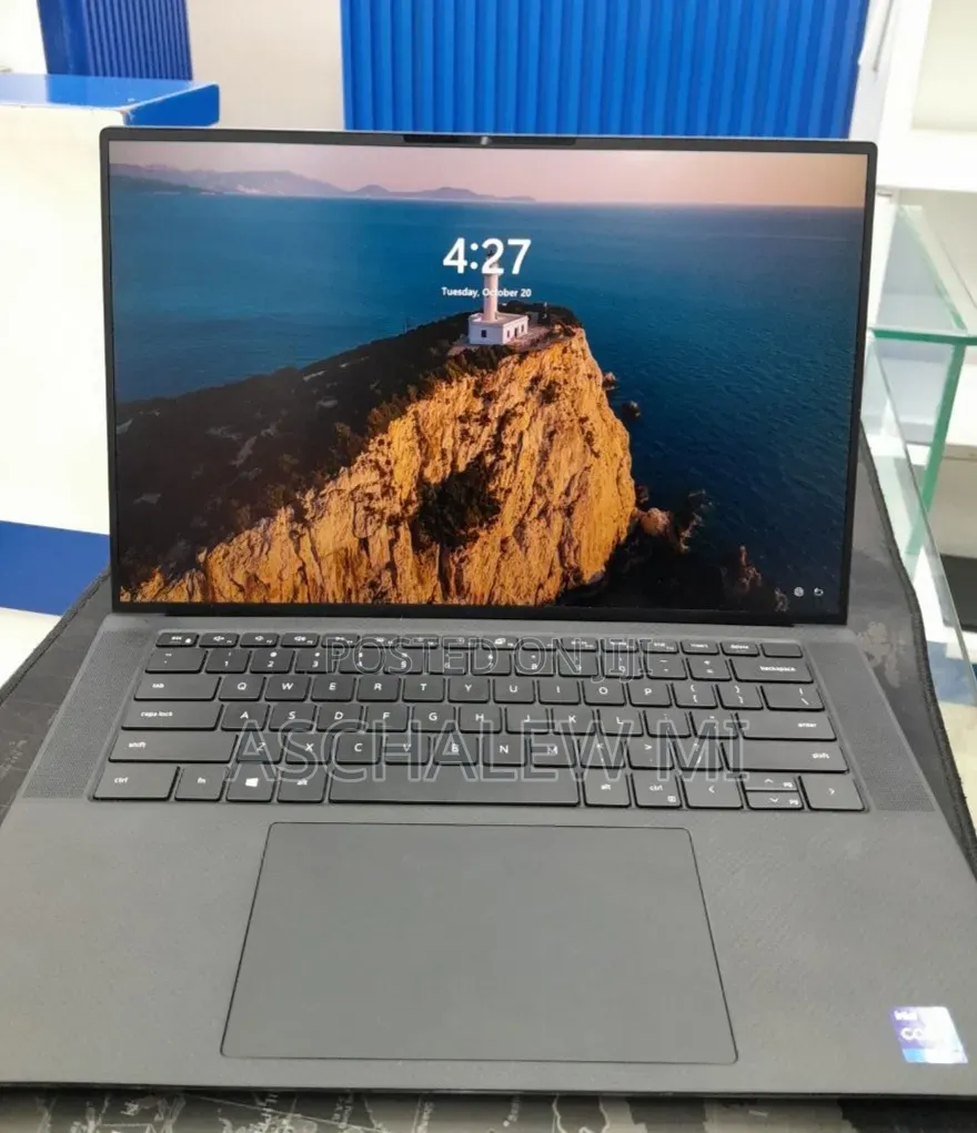 New Laptop Dell Precision 5560 32GB Intel Core i7 SSD 512GB