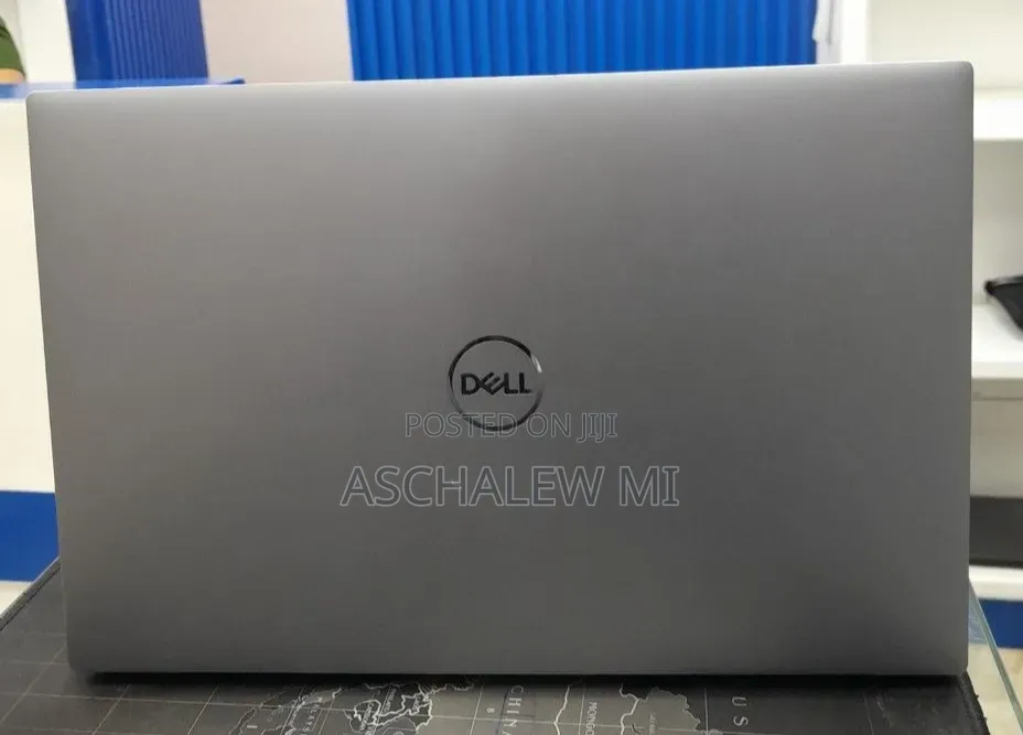 New Laptop Dell Precision 5560 32GB Intel Core i7 SSD 512GB