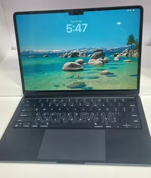 New Laptop Apple MacBook Air 2022 M2 8GB Apple M5 SSD 256GB