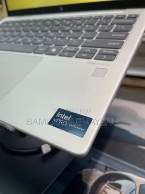 New Laptop HP EliteBook 630 G10 16GB Intel Core Ultra 7 SSD 1T