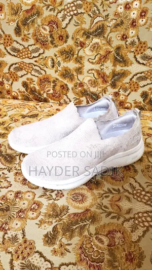 SKECHERS ArchFit Shoe