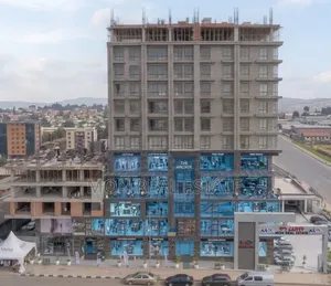 በዓየር ጤና ዋና መንገድ ላይ ለንግድ የሚሆኑ ዘመናዊ ሱቆች ይሸጣሉ - Mon Real Estate