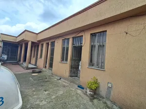 Furnished 4bdrm House in ቪላ ቤት, Yeka for sale