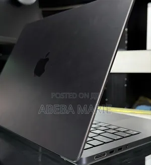 New Laptop Apple MacBook Pro 2025 M5 16GB Apple M5 Pro SSD 512GB