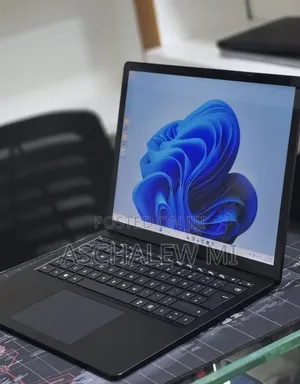 New Laptop Microsoft Surface Laptop 4 16GB Intel Core i7 SSD 512GB