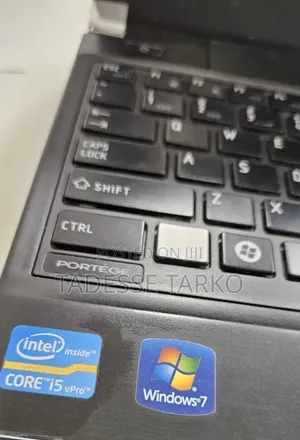Laptop Toshiba Portege R830 6GB Intel Core i5 HDD 700GB