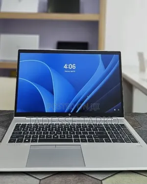 New Laptop HP ZBook Firefly G8 16GB Intel Core i7 SSD 512GB