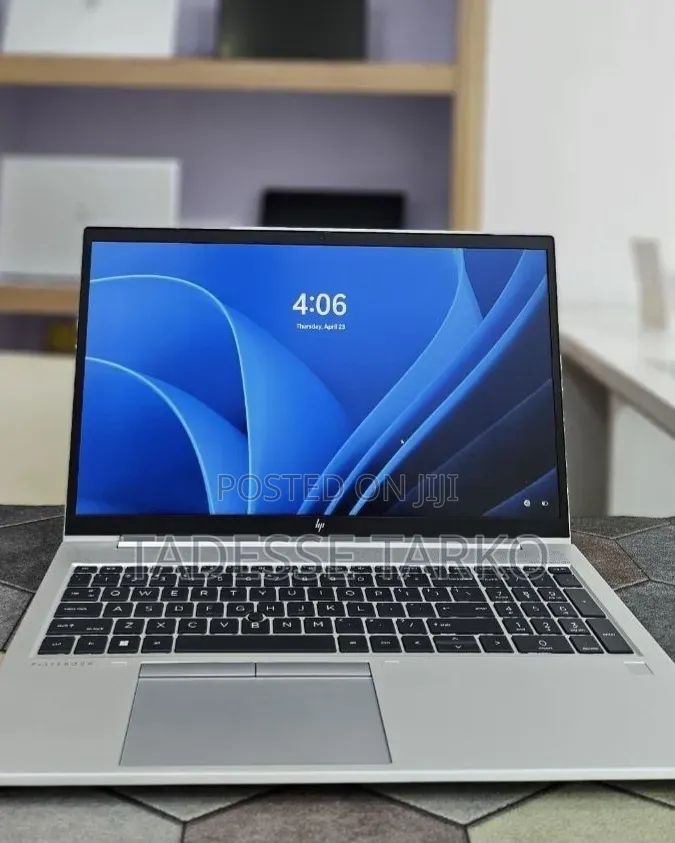 New Laptop HP ZBook Firefly G8 16GB Intel Core i7 SSD 512GB