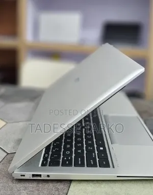 New Laptop HP ZBook Firefly G8 16GB Intel Core i7 SSD 512GB