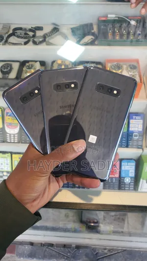 New Samsung Galaxy S10e 128 GB Black