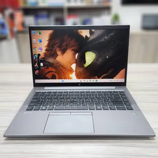 New Laptop HP ZBook Firefly 15 G7 16GB Intel Core i7 SSD 512GB