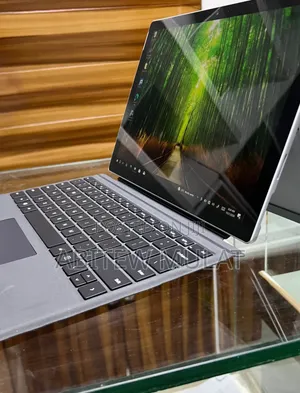 New Laptop Microsoft Surface Pro 6 8GB Intel Core i5 SSD 256GB