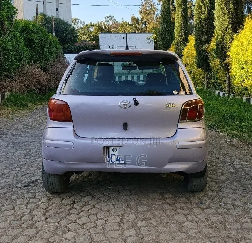 Toyota Vitz 2004