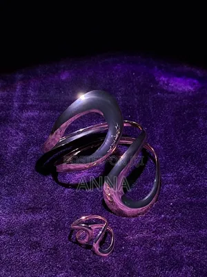 Hollow Design Women Ring and Bracelet