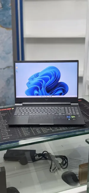 New Laptop HP Victus 15 16GB Intel Core i7 SSD 1T