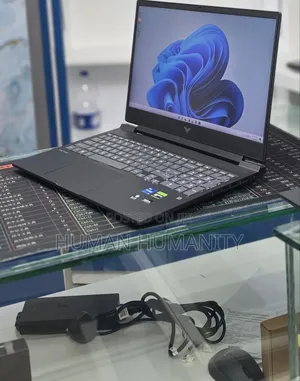 New Laptop HP Victus 15 16GB Intel Core i7 SSD 1T