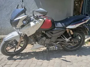TVS Apache 180 RTR 2017 White