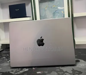 New Laptop Apple MacBook Pro 2021 M1 32GB Apple M1 Pro SSD 512GB