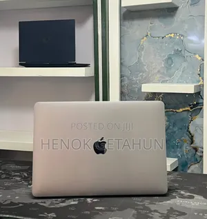 New Laptop Apple MacBook Pro 2020 M1 8GB Apple M1 SSD 512GB