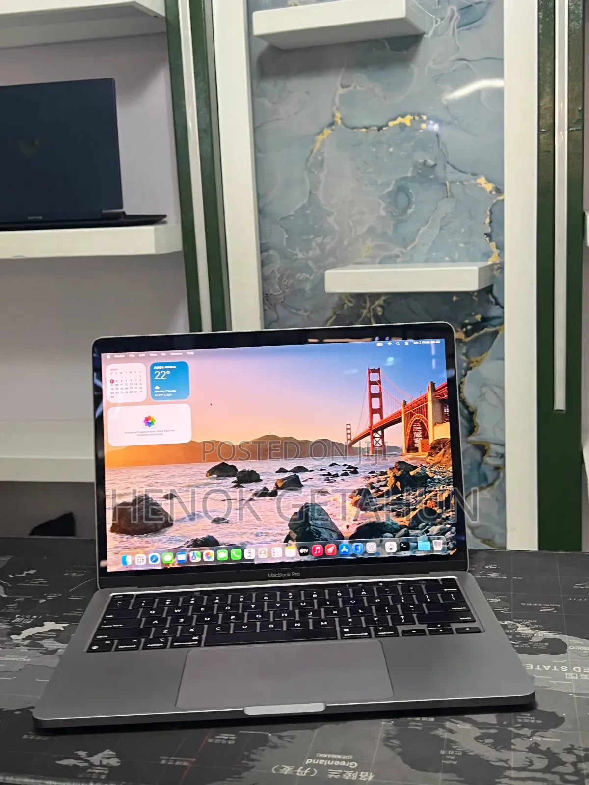New Laptop Apple MacBook Pro 2020 M1 8GB Apple M1 SSD 512GB