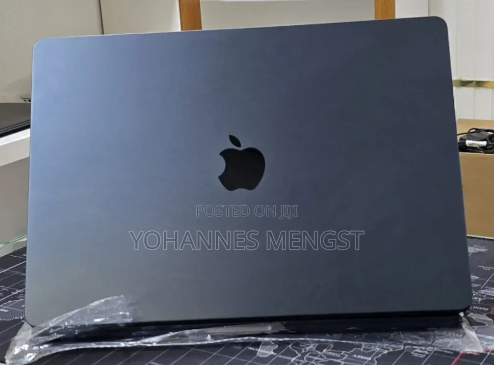 New Laptop Apple MacBook Air 2026 M5 16GB Apple M5 SSD 512GB