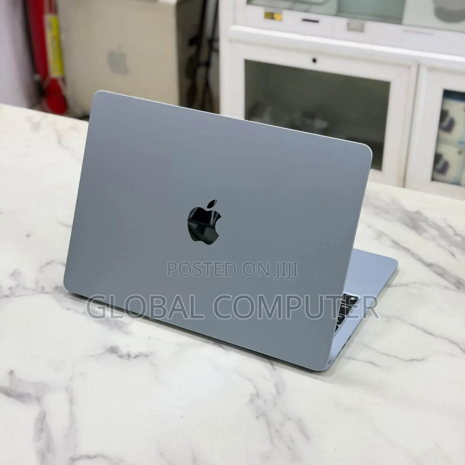 New Laptop Apple MacBook Pro 2023 M3 8GB Apple M3 Pro SSD 512GB