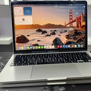 New Laptop Apple MacBook Air 2022 M2 16GB Apple M2 SSD 256GB