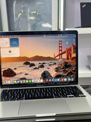 New Laptop Apple MacBook Air 2022 M2 16GB Apple M2 SSD 256GB